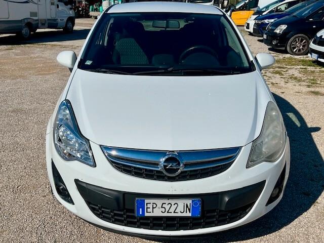 Opel Corsa 1.2 3 porte - 2013