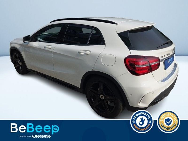 Mercedes-Benz GLA 200 D PREMIUM 4MATIC AUTO