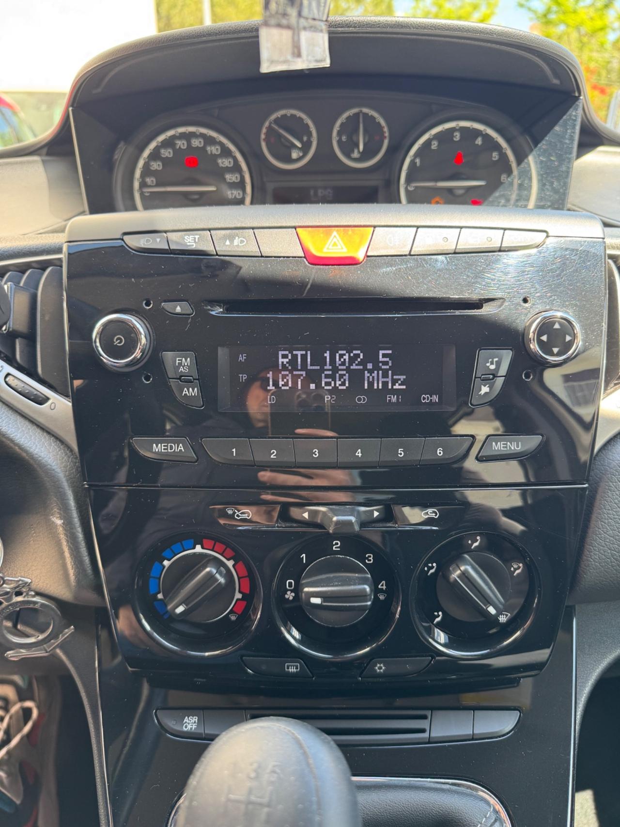 Lancia Ypsilon 1.2 69 CV 5 porte GPL Ecochic Gold