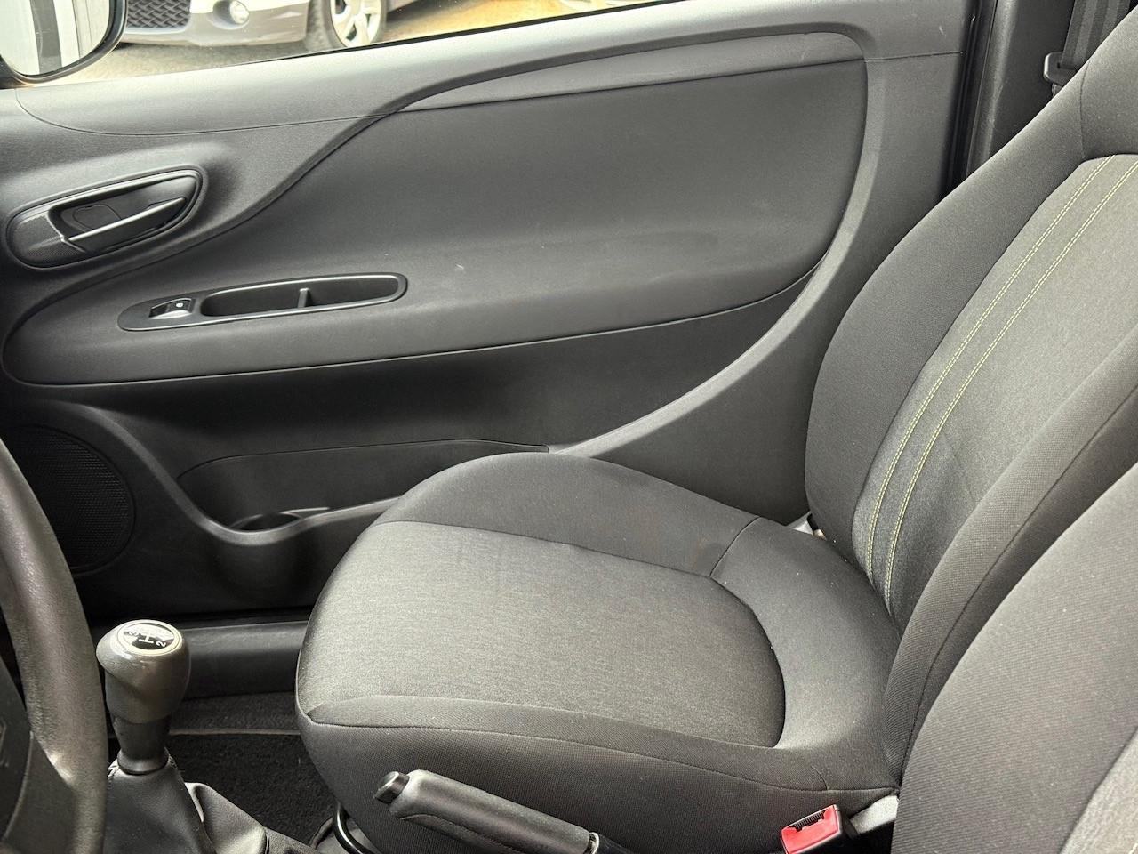 Fiat Punto 1.3 MJT II 75 CV 3 porte Young