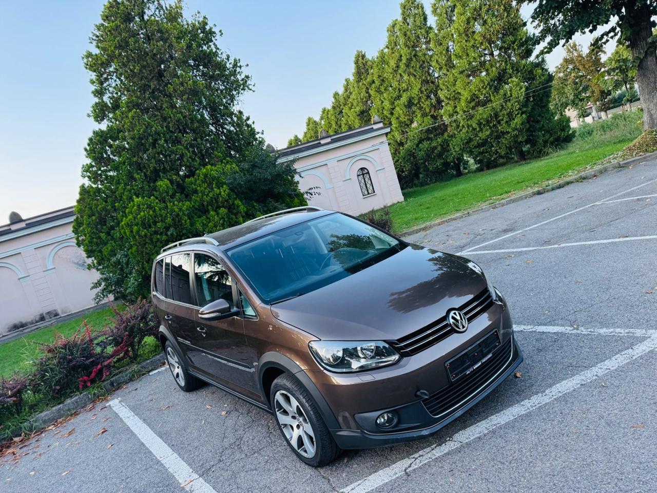Volkswagen Touran 2.0 TDI 170 CV DSG CROSS 7 Posti