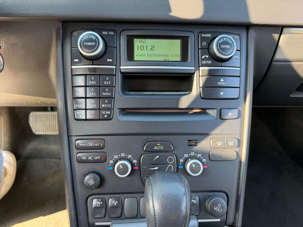 Volvo XC 90 2.4 D D5 Momentum #9901