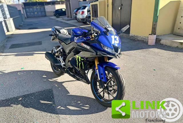 YAMAHA YZF R125 Monster Energy MotoGP Edition