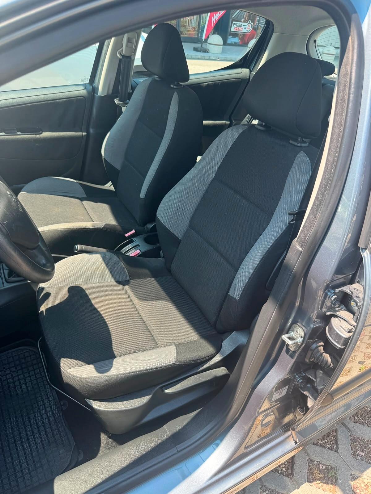 Peugeot 207 1.4 DIESEL XNEOPATENTI 99.000 KM