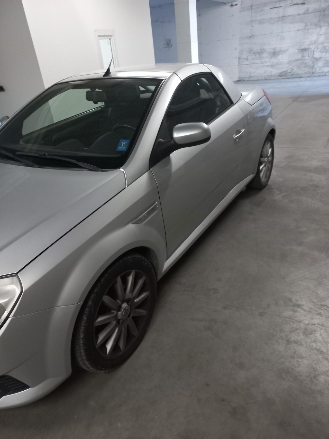 Opel Tigra TwinTop 1.4 16V Sport