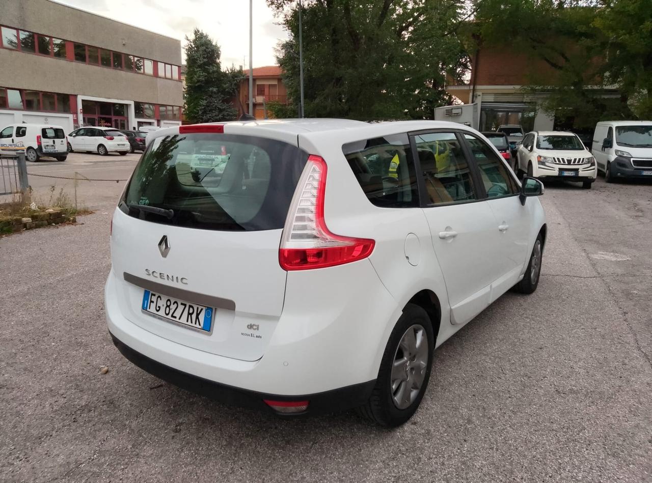 Renault Scenic Scénic X-Mod 1.5 dCi 110CV