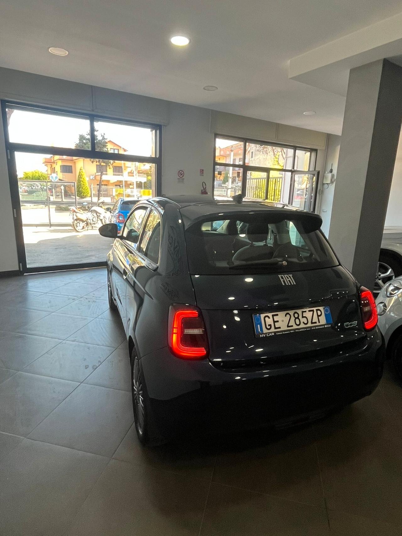Fiat 500 500e Berlina 42 kWh Icon