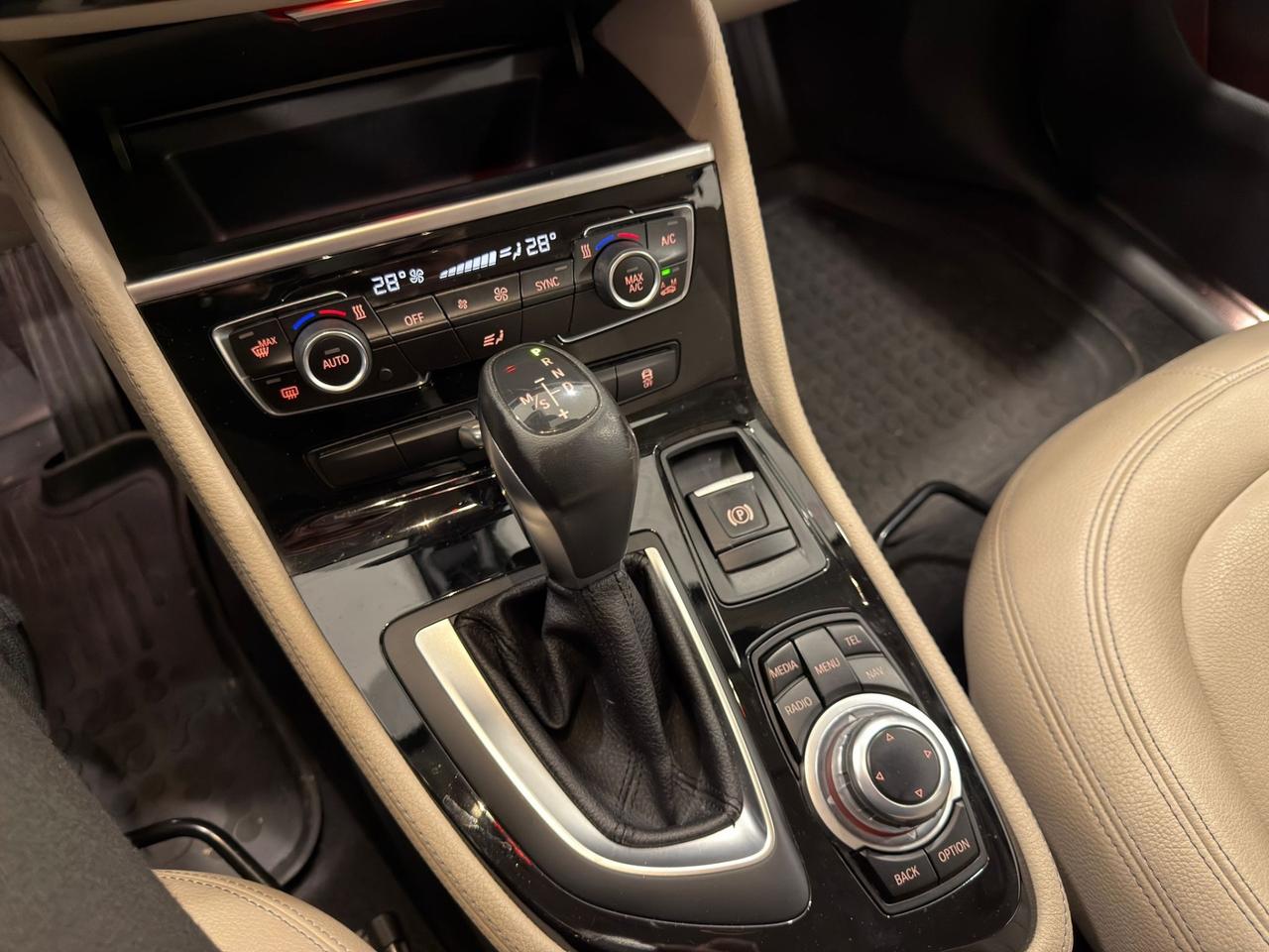 Bmw 2er Active Tourer 218i Luxury