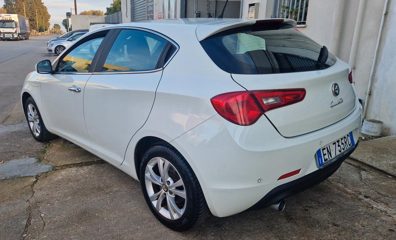 Alfa Romeo Giulietta 1.6 JTDm-2 105 CV Distinctive