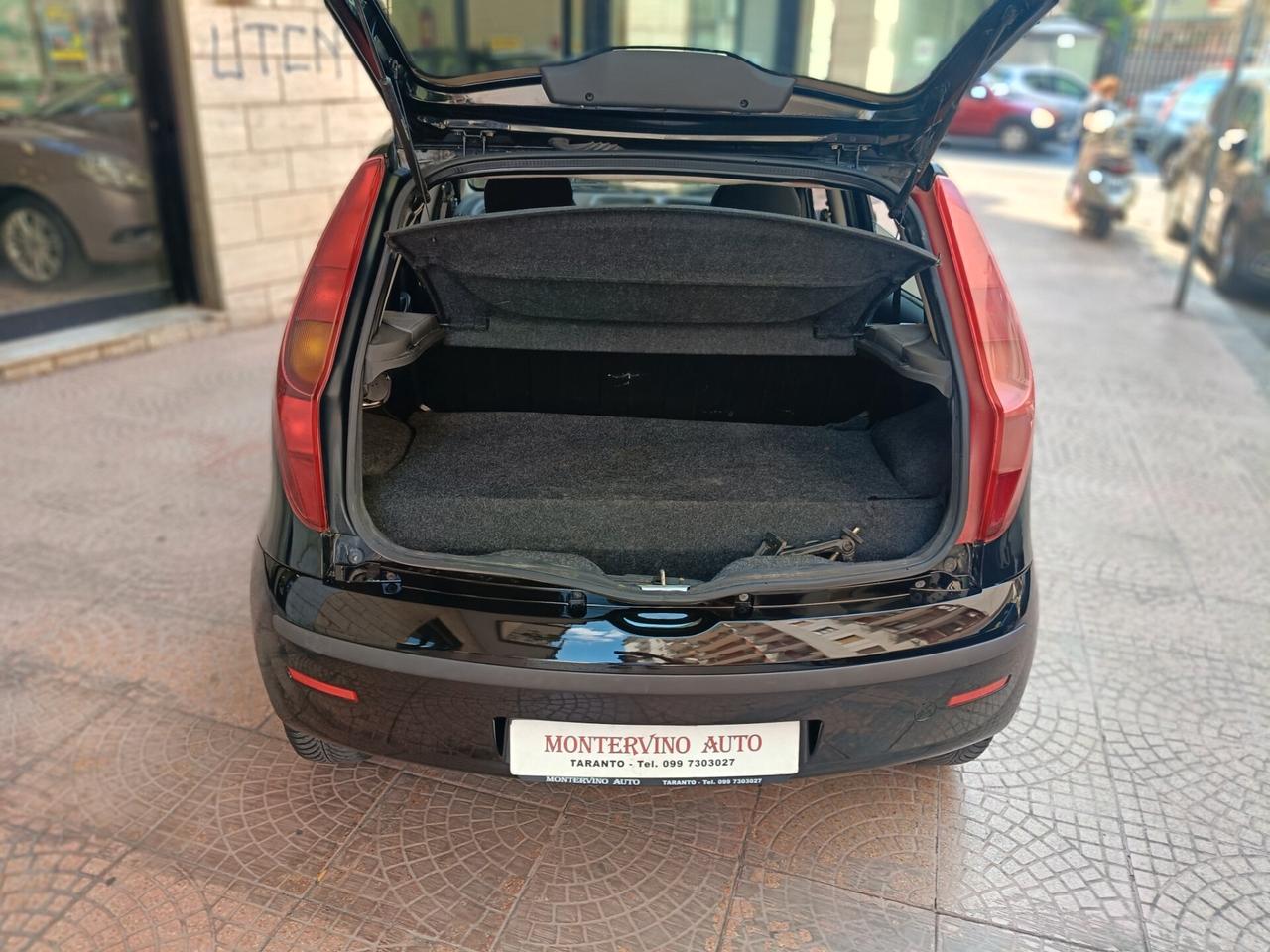FIAT PUNTO 1.2 5PORTE-NEOPATENTATI-Euro 3100-