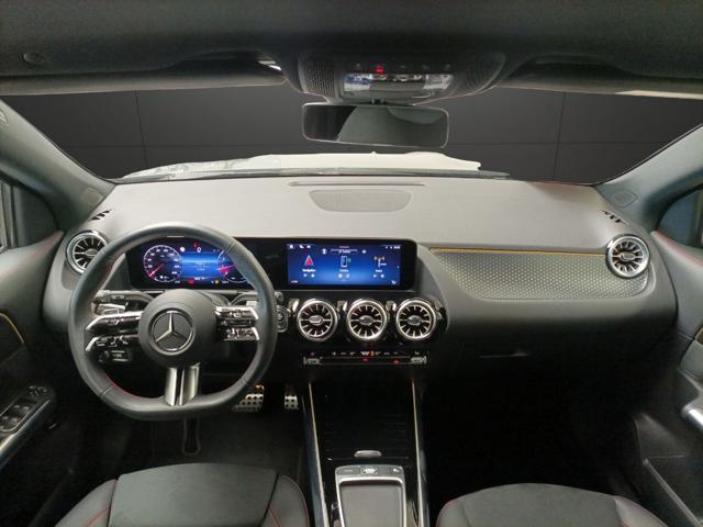 MERCEDES-BENZ GLA 180 Automatic AMG Line Premium
