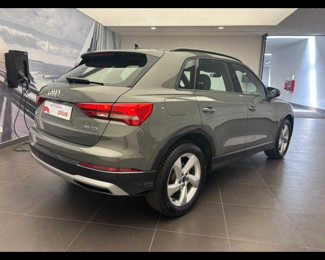 AUDI Q3 35 TDI S tronic Business Advanced