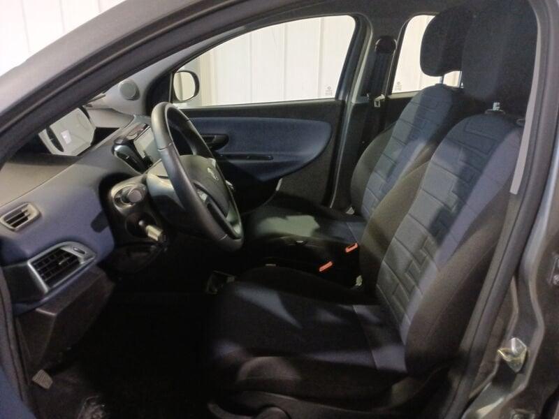 Lancia Ypsilon Ypsilon 1.0 FireFly 5 porte S&S Hybrid Platino