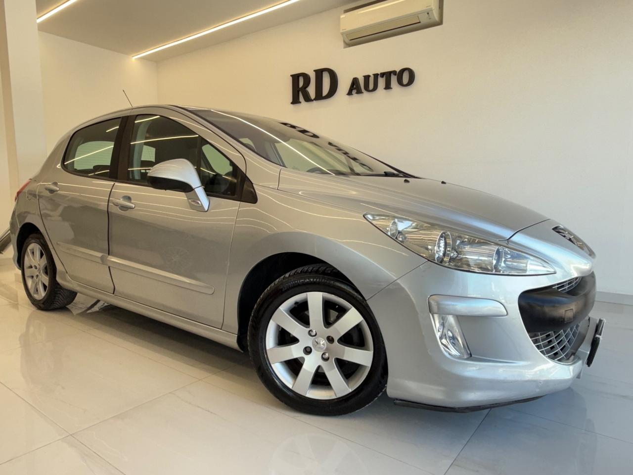 Peugeot 308 5p 1.6 hdi 16v Feline 110cv okneopatentati