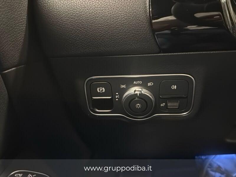 Mercedes-Benz GLA GLA-H247 2023 200 d Progressive Advanced Plus auto