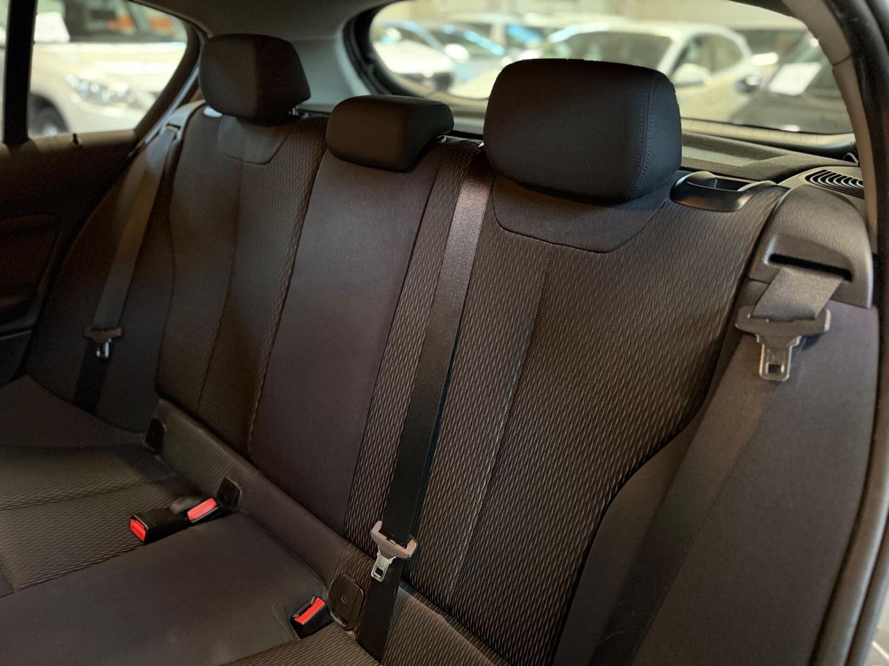 Bmw 116 116d 5p. Efficient Dynamics Urban NEOPATENTATI