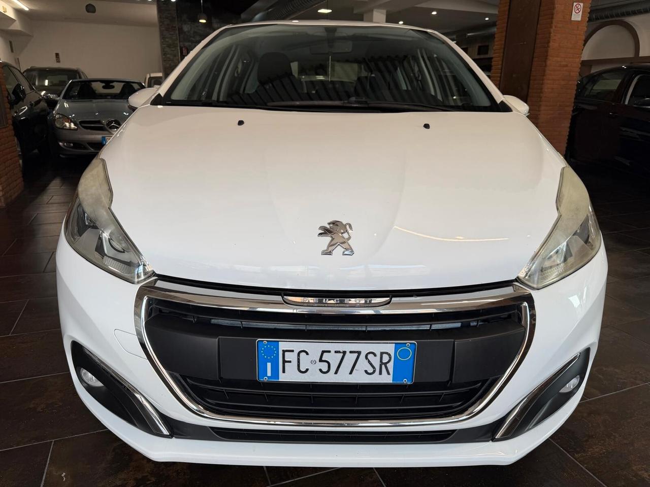Peugeot 208 PureTech 82 5 porte Allure