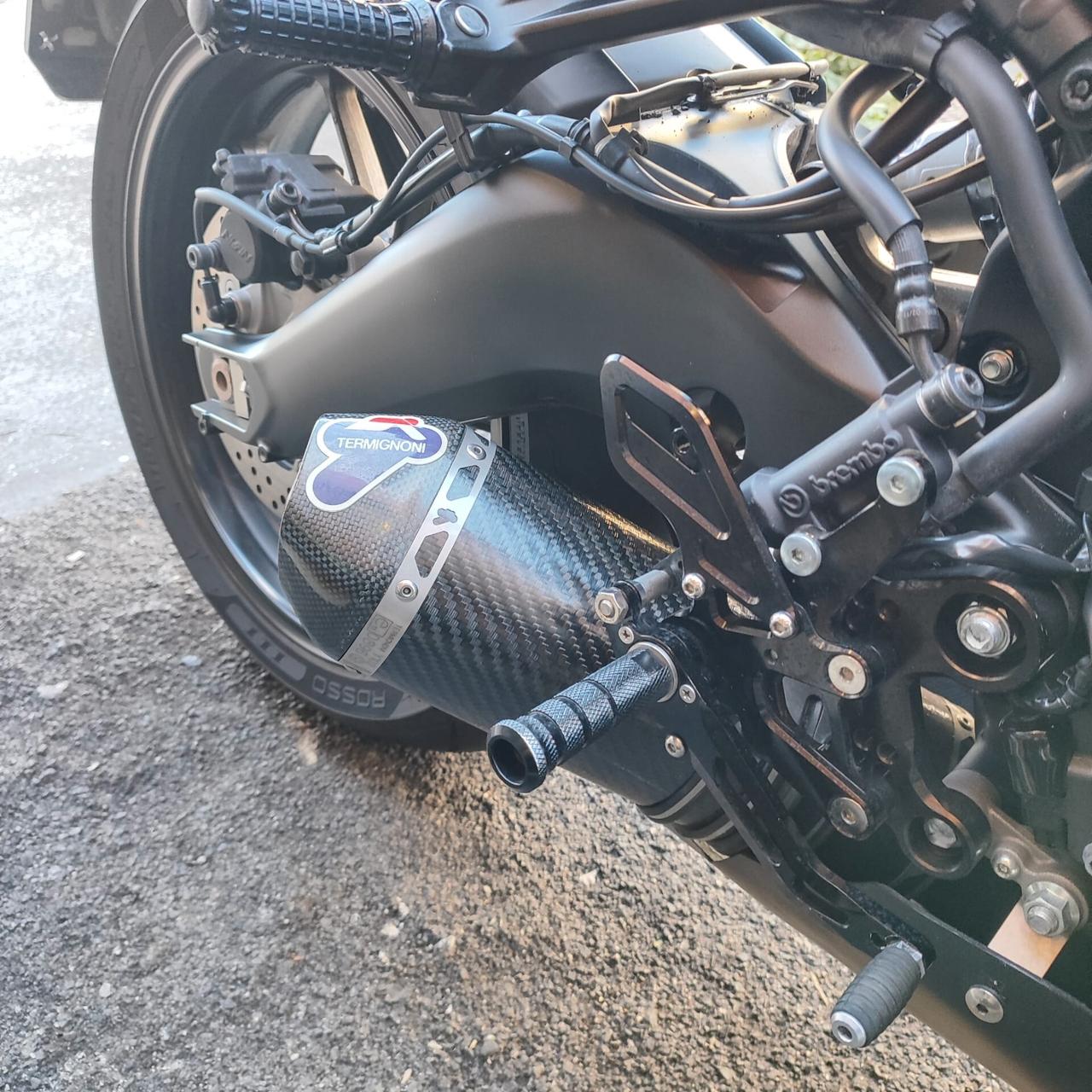Yamaha MT-09 2017 – 16.979 KM – SUPER ACCESSORIATA