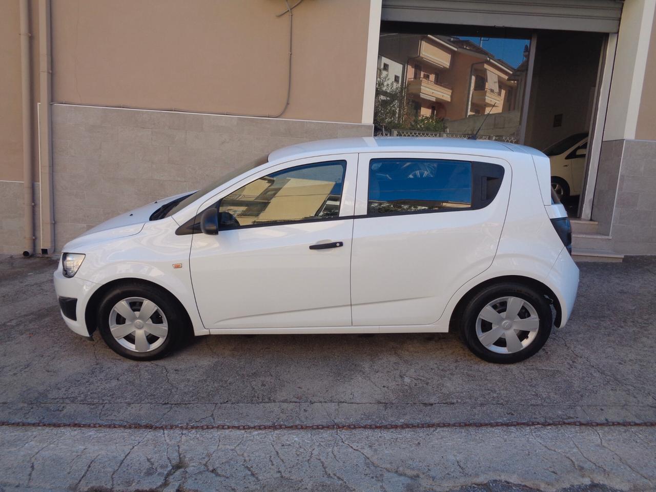Chevrolet Aveo 1.2 70CV 5 porte (Neopatentati)