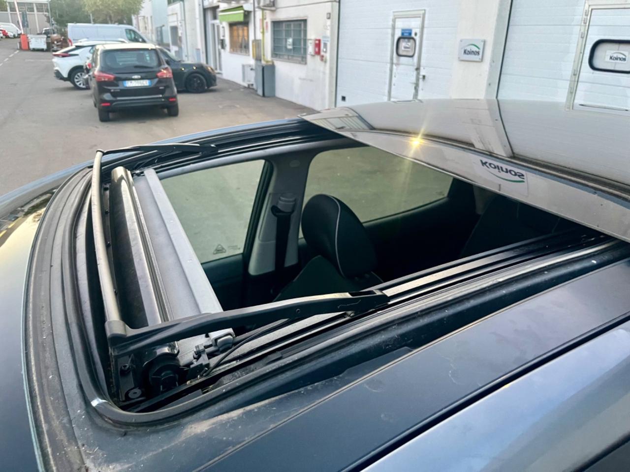 Kia Venga 1.4benz 2011 152.000km perfetta per neopatentati