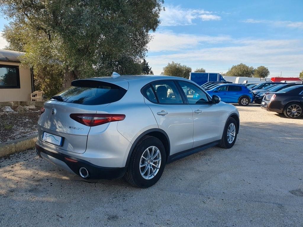 Alfa Romeo Stelvio 2.2 Turbodiesel 180CV AT8 RWD Business