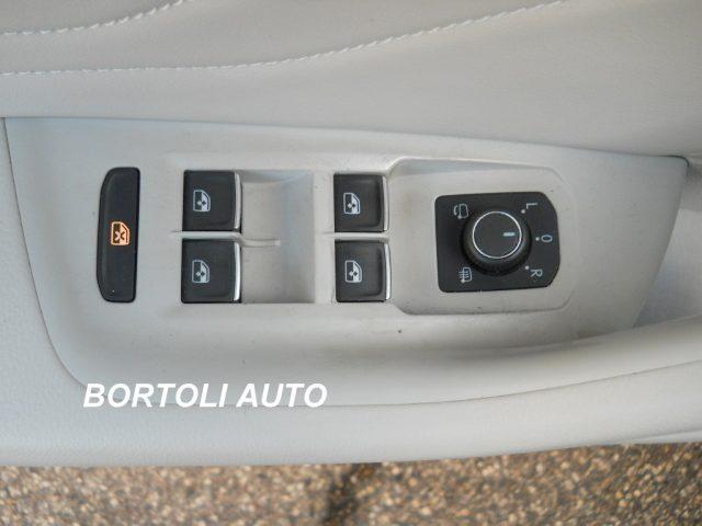 VOLKSWAGEN Passat Variant 2.0 TDI 39.000 KM SCR EVO DSG EXECUTIVE AUTOMATICA