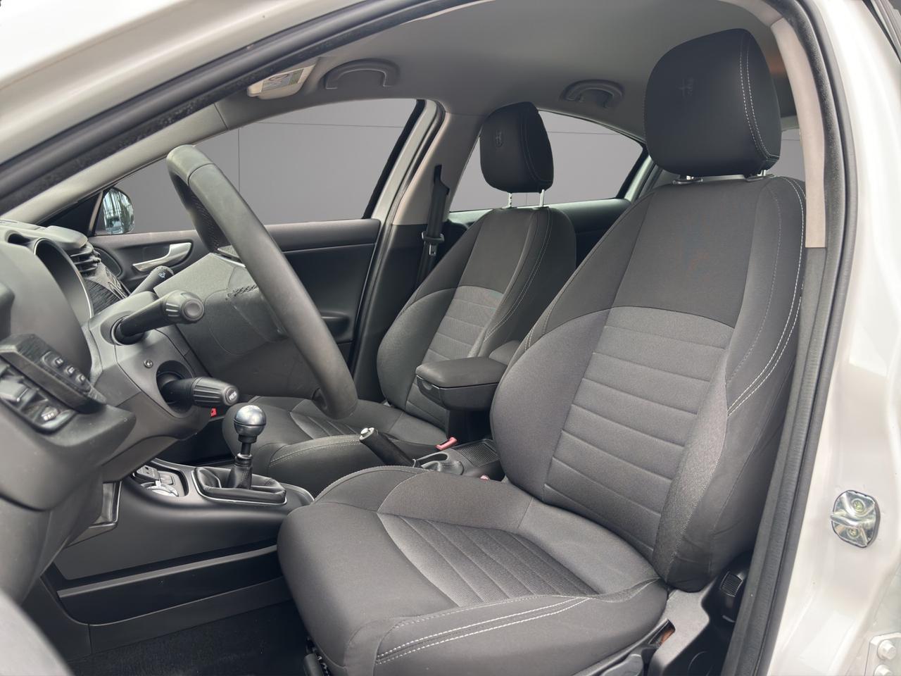 Alfa Romeo - Giulietta 1.6 jtdm Super 120cv