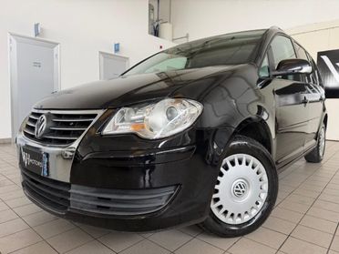 VOLKSWAGEN Touran 2.0 TDI DPF Trendline // 7 POSTI//