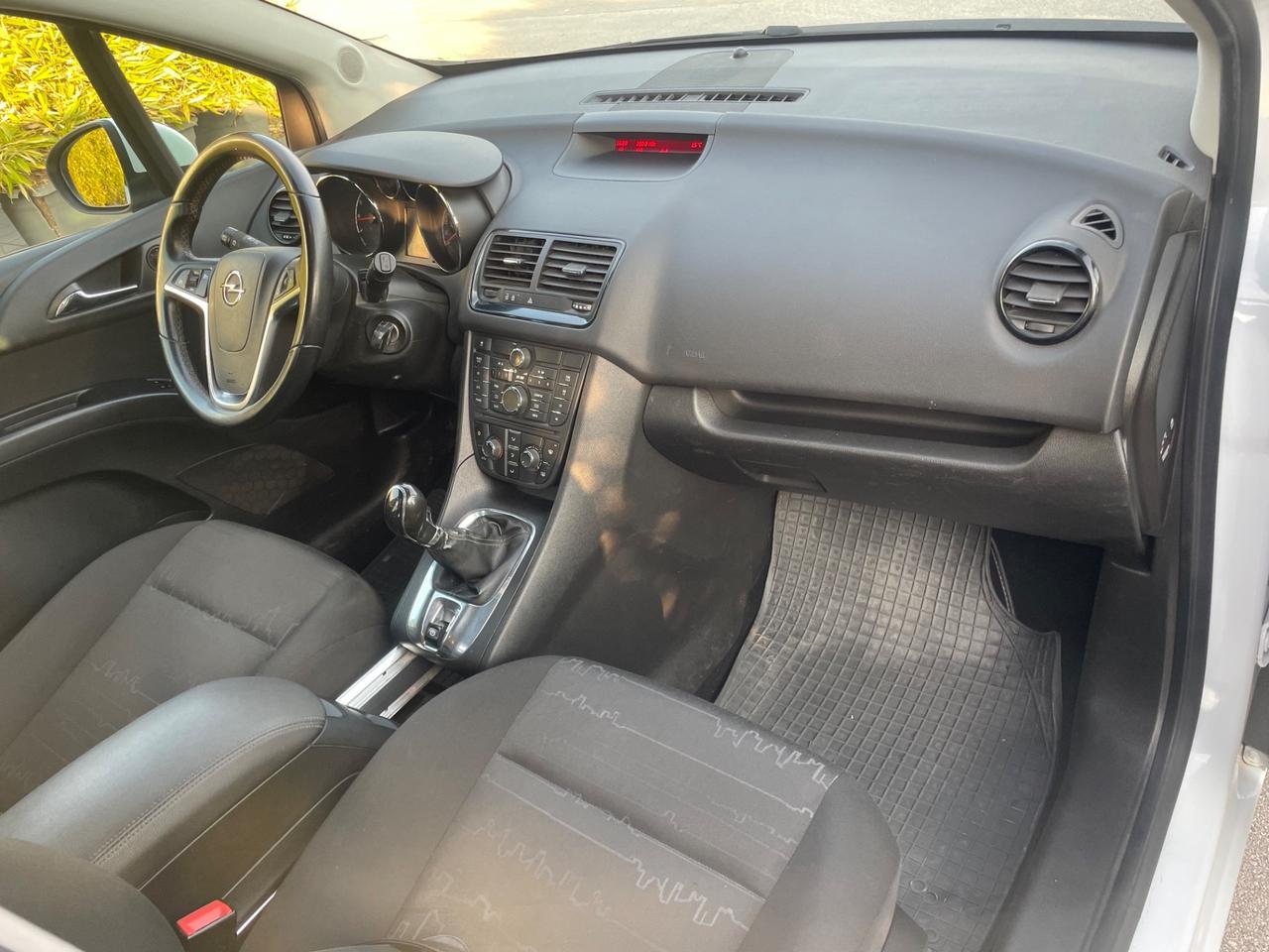 Opel Meriva 1.4 benzina anno 2011 km 115 mila