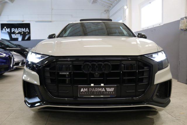 AUDI Q8 55 TFSI quattro tiptronic Sport
