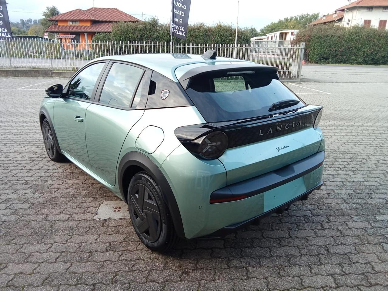 Lancia Ypsilon Hybrid e-DCT