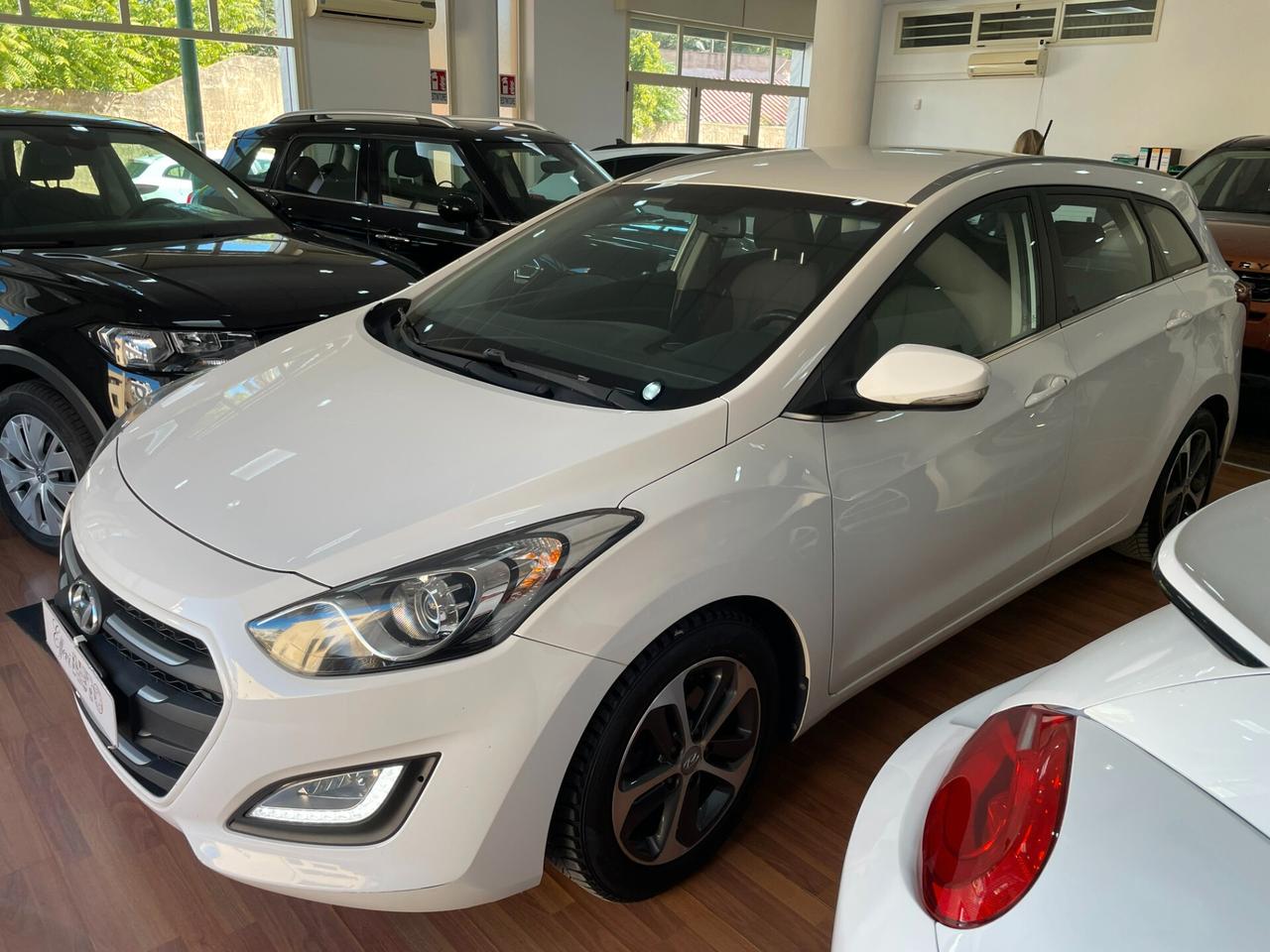 HYUNDAI i30 WAGON 1.6 CRDi COMFORT