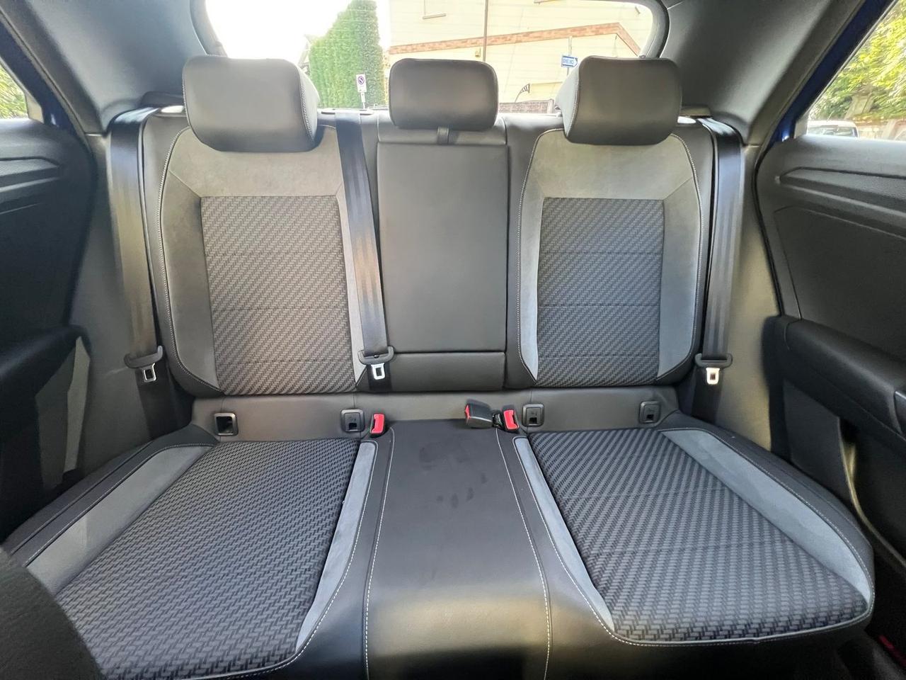 Volkswagen T-Roc 2.0 TSI R R Line #7984