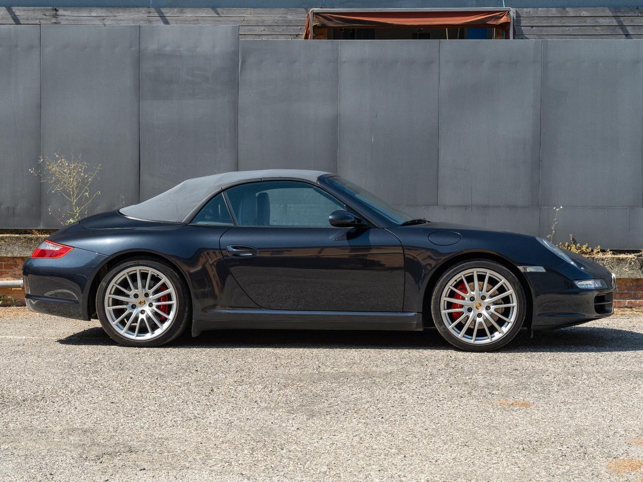 Porsche 911 Carrera 4S Cabriolet