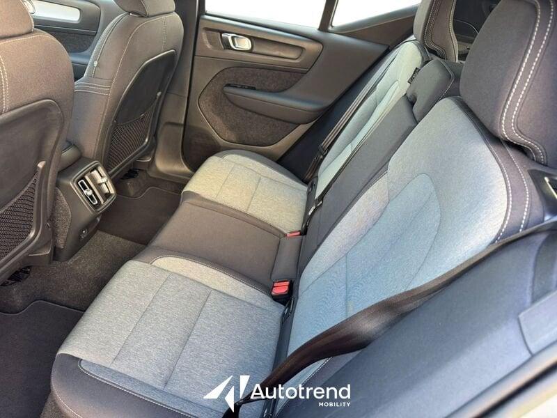 Volvo XC40 T2 129 CV Automatico Core N1 Autocarro