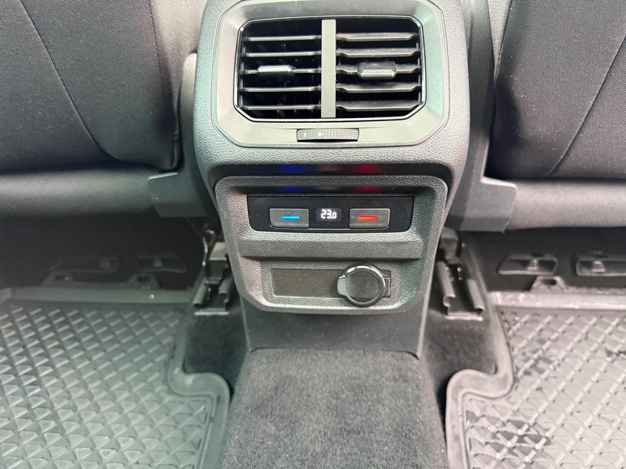 Volkswagen Tiguan 2.0 TDI 200 CV SCR DSG 4MOTION Elegance