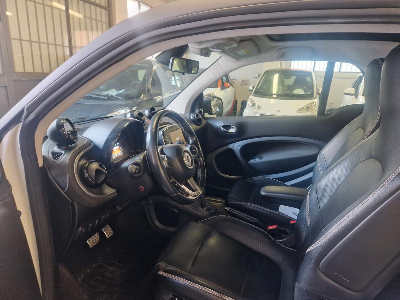 Brabus Xclusive 109cv strafull garanzia matt grey