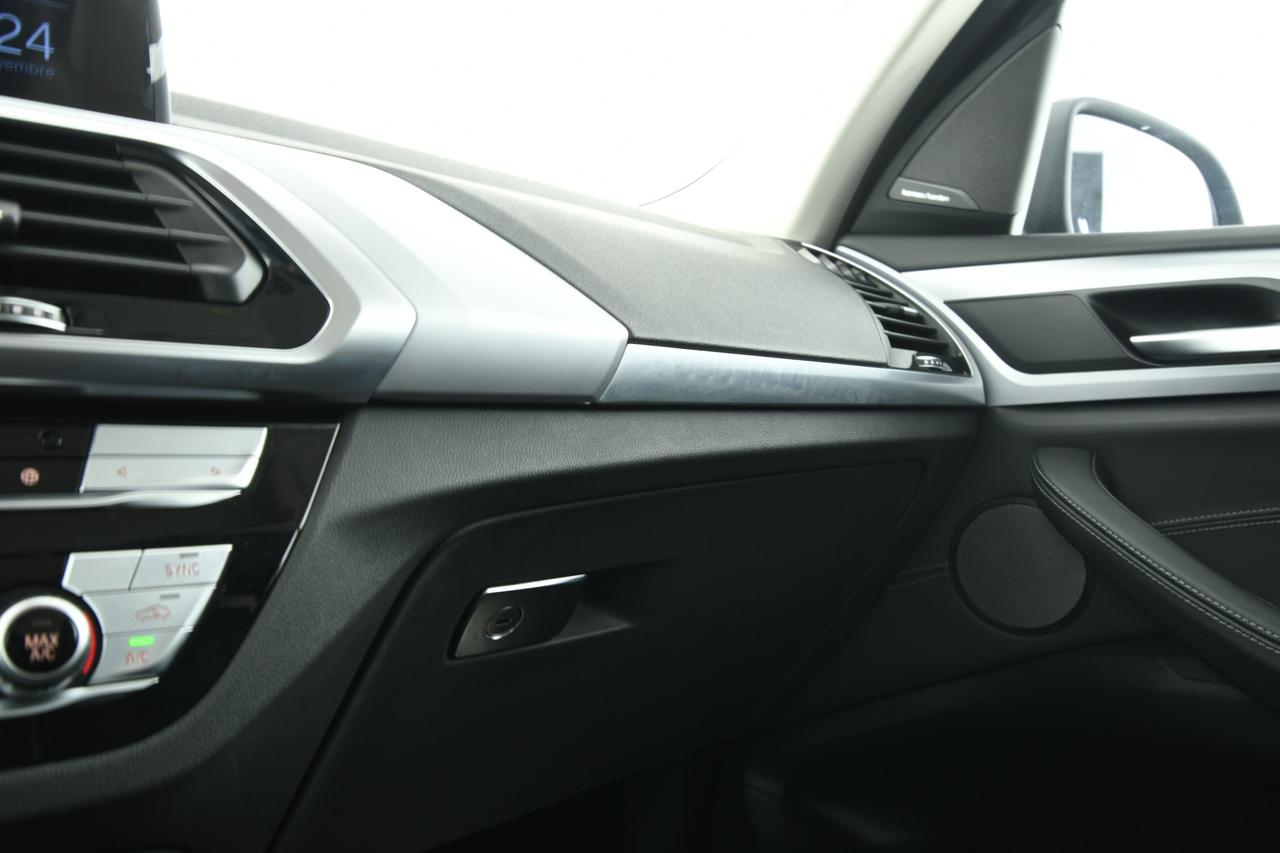 BMW X3 xdrive 20d mhev 48V auto GANCIO TRAINO+PELLE+C19"