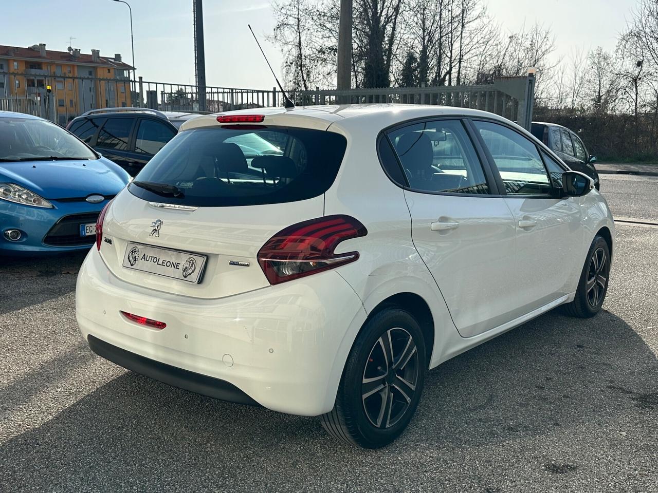 Peugeot 208 PureTech 82 5 porte Touch
