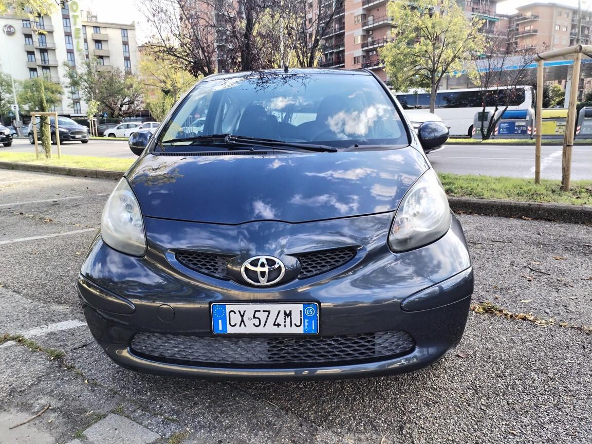 Toyota Aygo 1.0VVT-i 3 p 56000km unipro accessoriata e tagliandata
