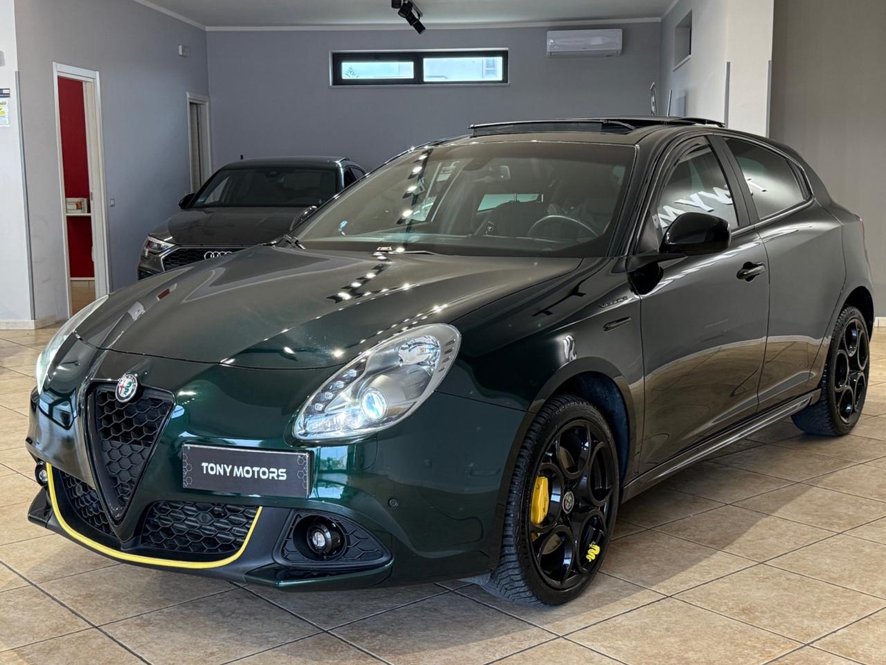Alfa Romeo Giulietta 1.6 JTDm 120 allestimento VELOCE verde Visconti
