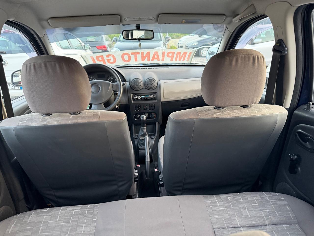 Dacia Sandero 1.4 gpl 2010