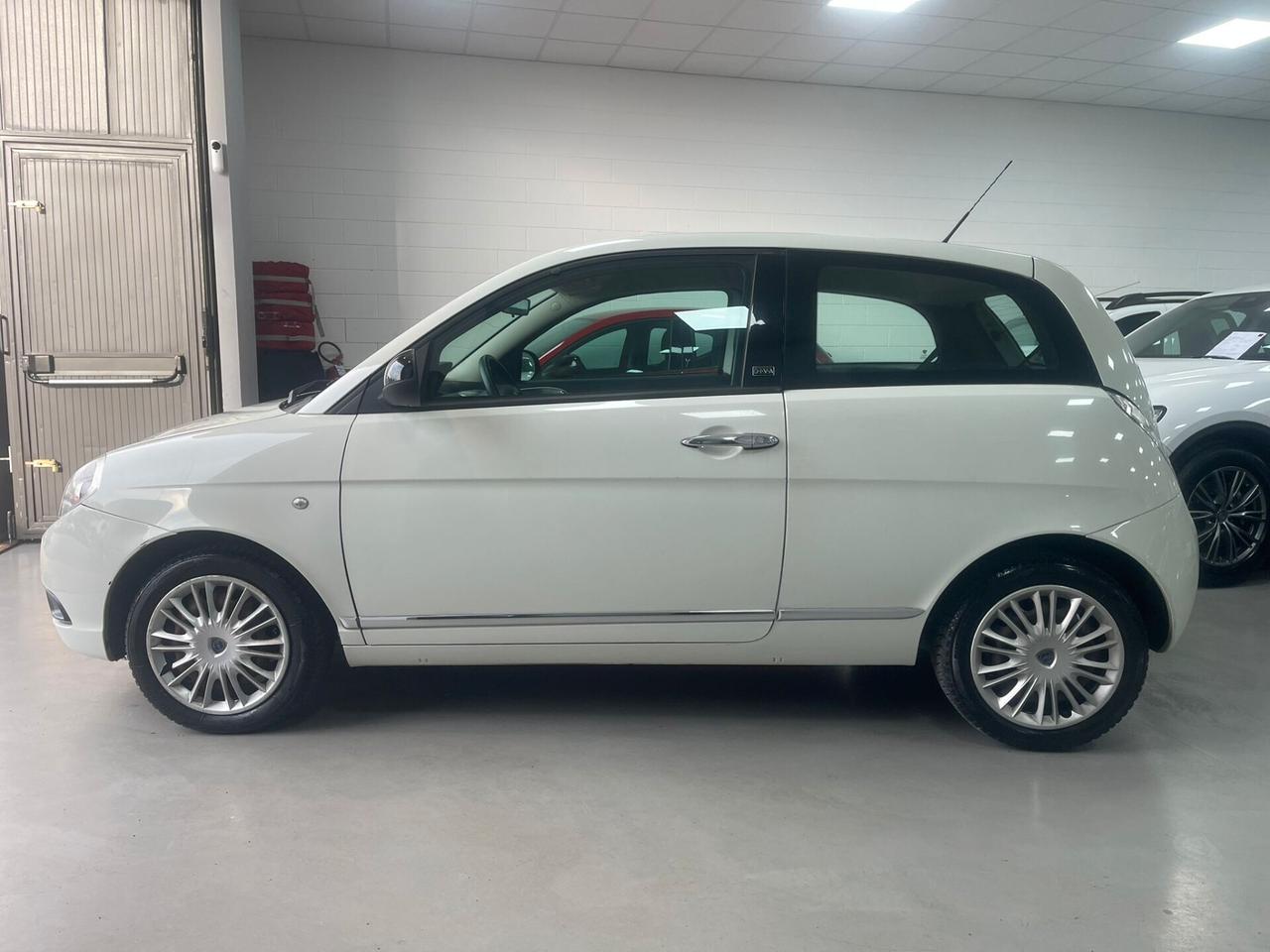 Lancia Ypsilon 1.2 69 CV 5 porte S&S Platinum