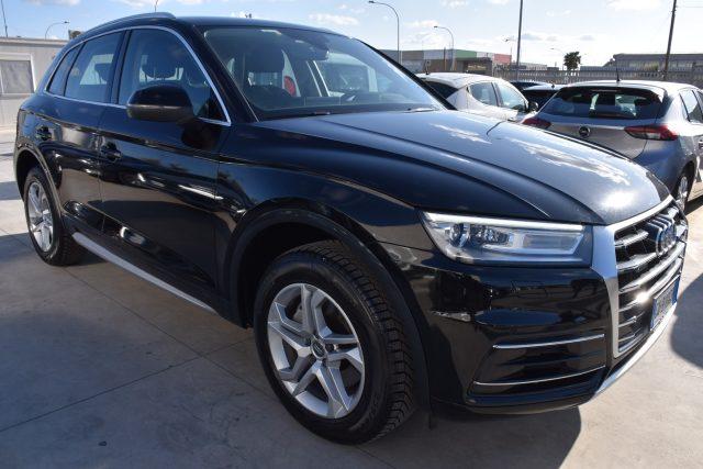 AUDI Q5 35 TDI quattro S tronic Business Design *Cockpit*
