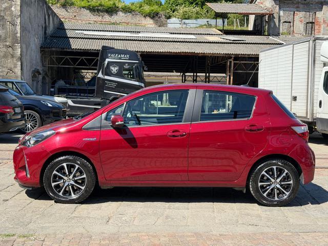 TOYOTA Yaris 1.5 Hybrid 5 porte Business