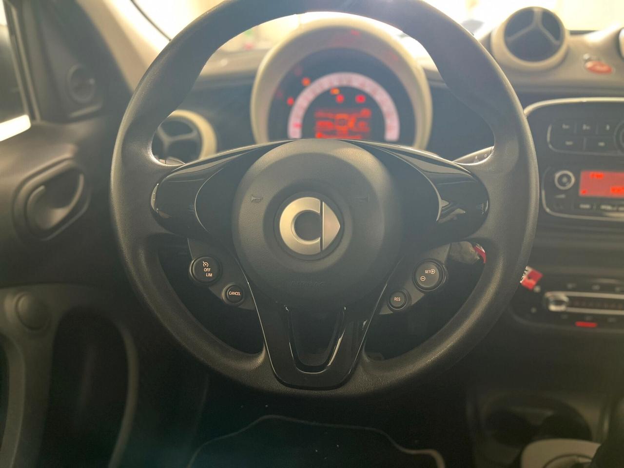SMART FORFOUR 1.0 BENZINA ANNO 2019 - 84.000 KM ADATTA A NEOPATENTATI