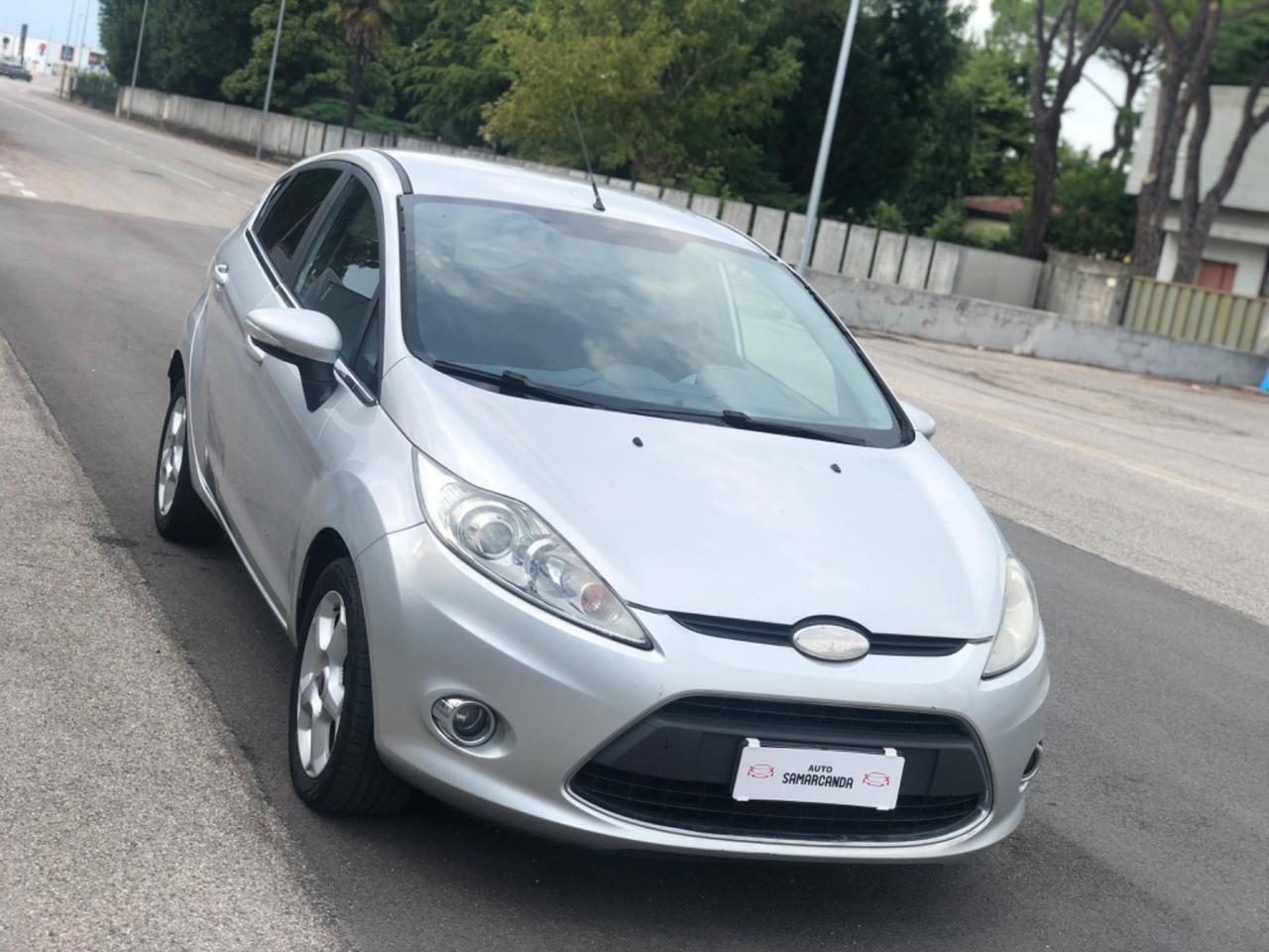 Ford Fiesta 1.4 5 porte Bz.- GPL Titanium 2010