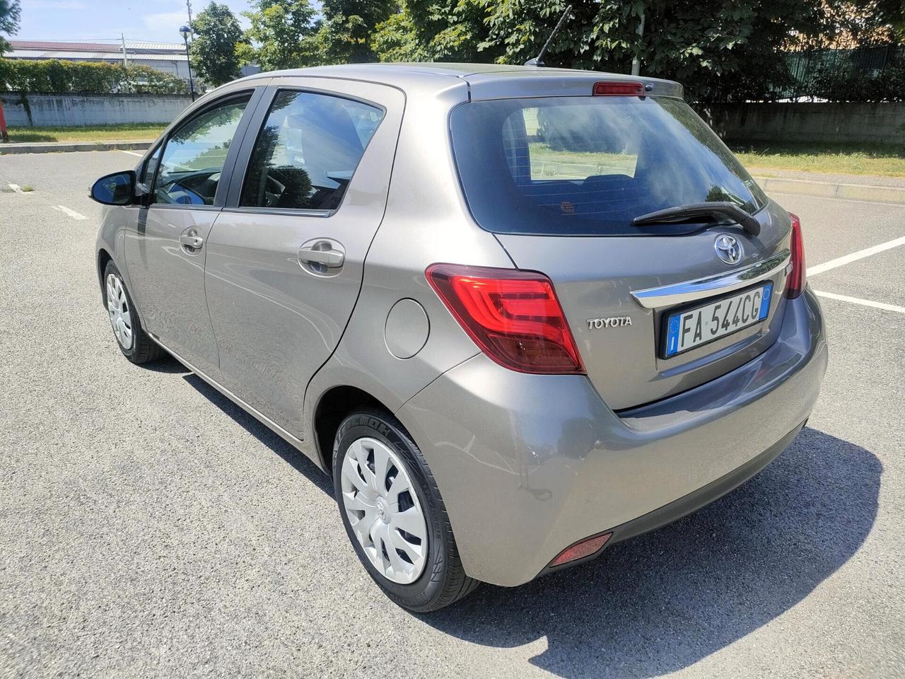 Toyota Yaris 1.4 D-4D 5p Euro6 Lounge
