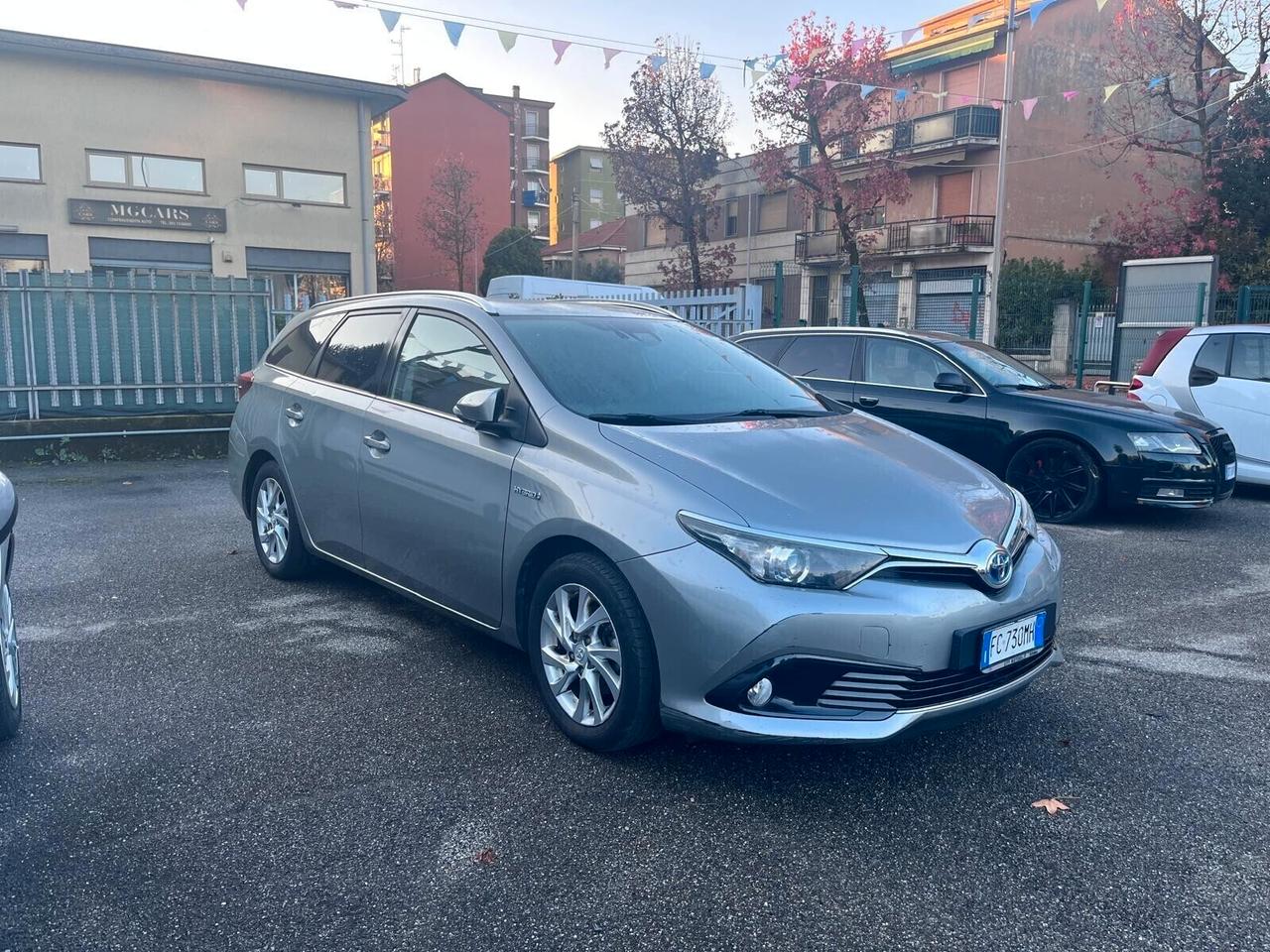 Toyota Prius 1.8 Lounge - 2016
