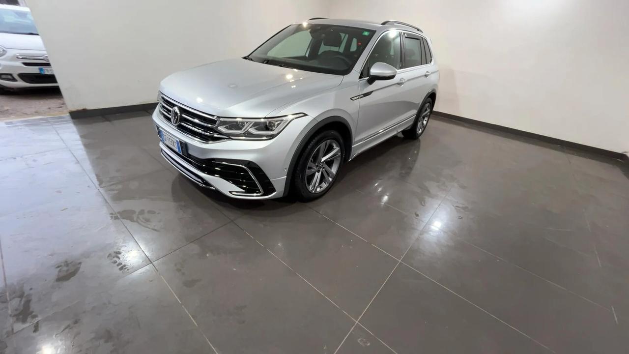 Volkswagen Tiguan 2.0 TDI 150 CV SCR DSG R-Line